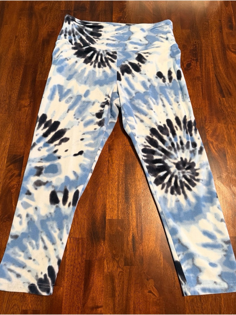 Style & Co. Blue, Black & White Tie-Dye Leggings